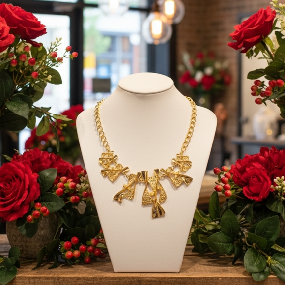 Necklace - Picture 12 of 12